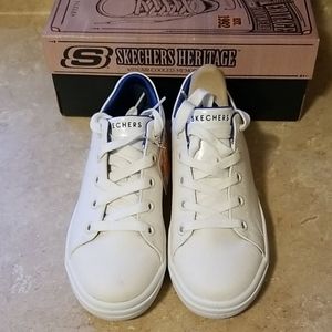 Sketchers sneakers size 8